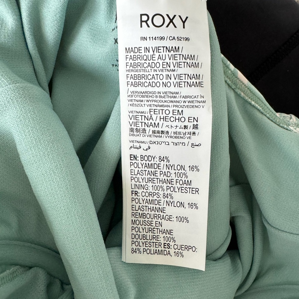 Roxy Swimsuit. NEW. Size XS - Picture 11 of 12